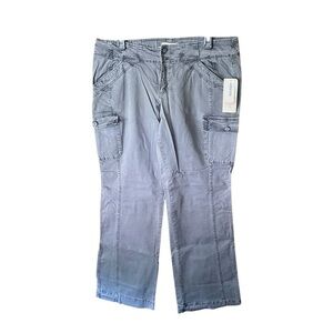 NWT Old Navy Pigment Dyed women’s low rise boot cut stretch cargo pants 12 blue